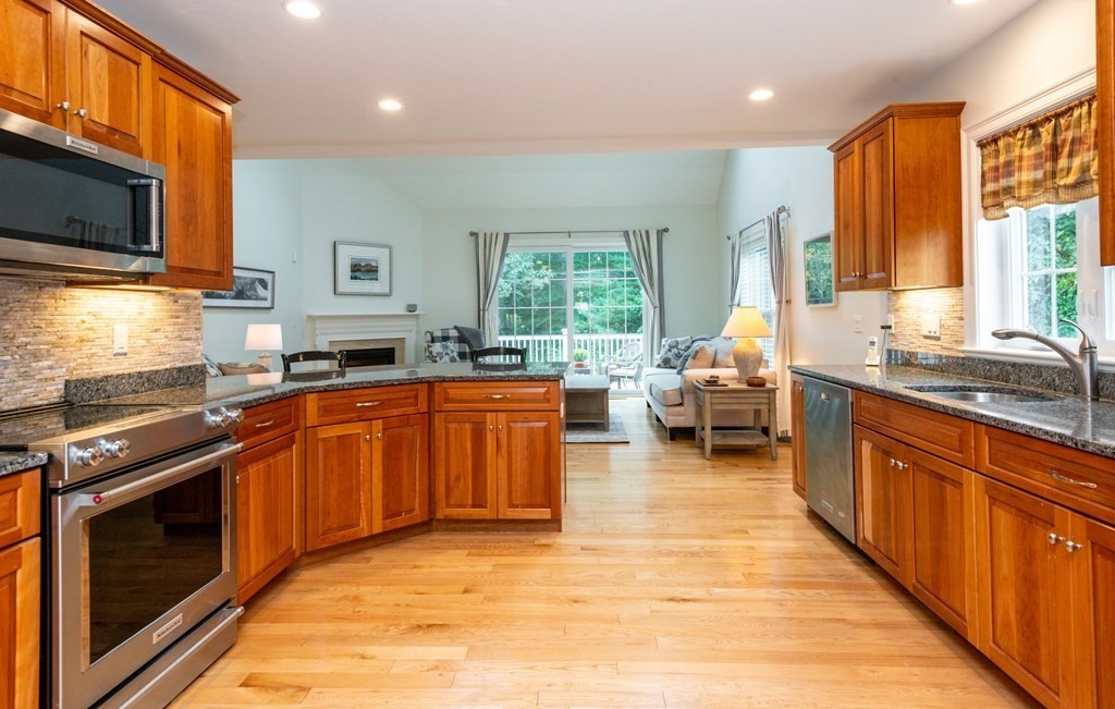 2 Patton Ridge, Unit 2 Hamilton, MA 01982 - Photo 10 of 40 Gallery Image 10