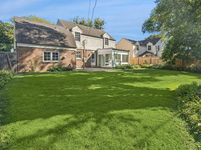 $875,000 | 839 Chilton Lane, Wilmette, IL 60091