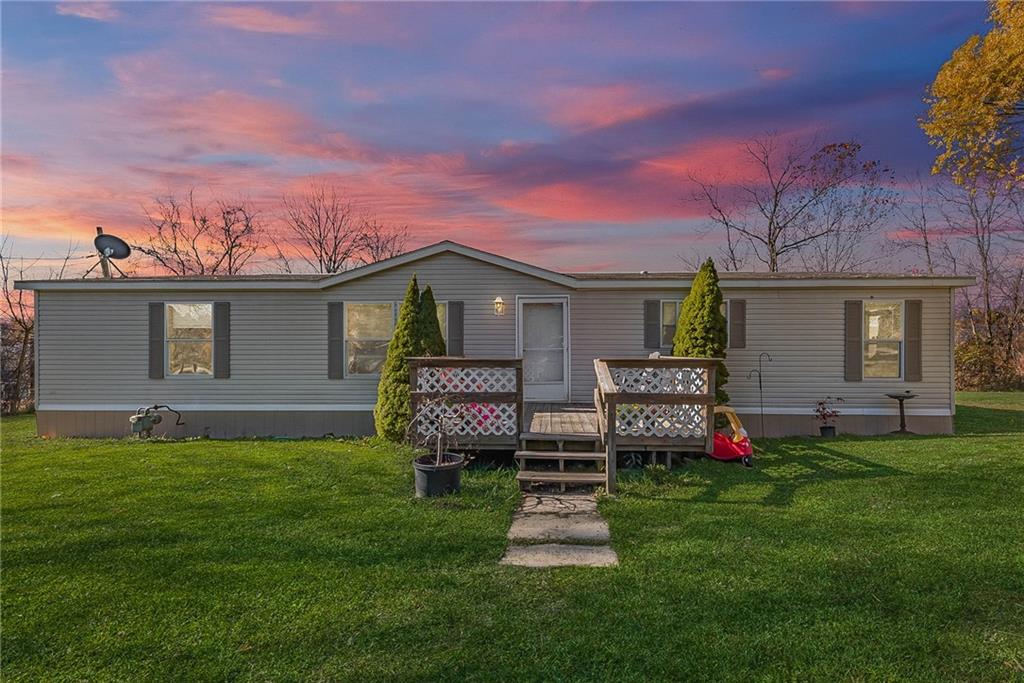 1653 Arona Road Irwin, PA 15642 - Photo 1 of 25 Gallery Image 1