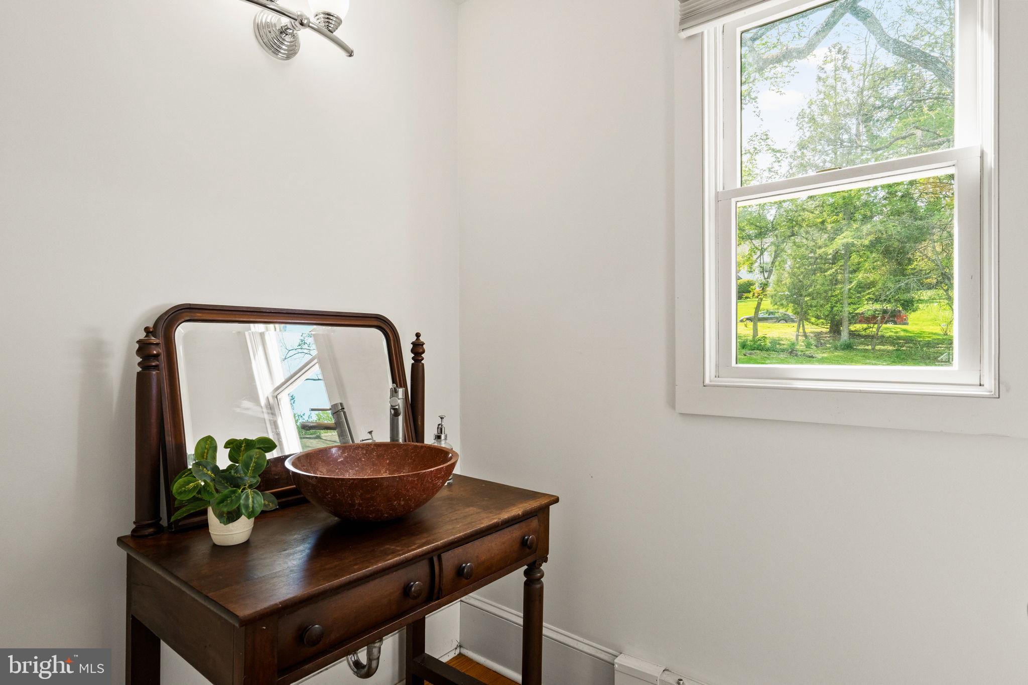 95 Indian Spring Road Media, PA 19063 - Photo 13 of 118 powder room