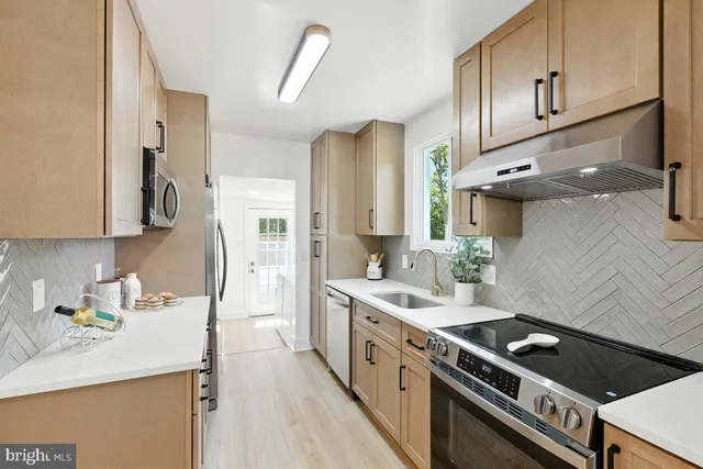 $414,900 | 5811 Dade Street, Capitol Heights, MD 20743