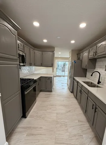 $299,900 | 1659 Islandview Court, Hoffman Estates, IL 60169