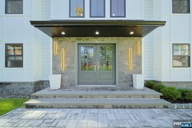 $2,890,000 | 258 County Road, Demarest, NJ 07627