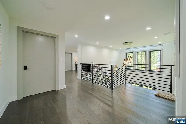 $2,890,000 | 258 County Road, Demarest, NJ 07627