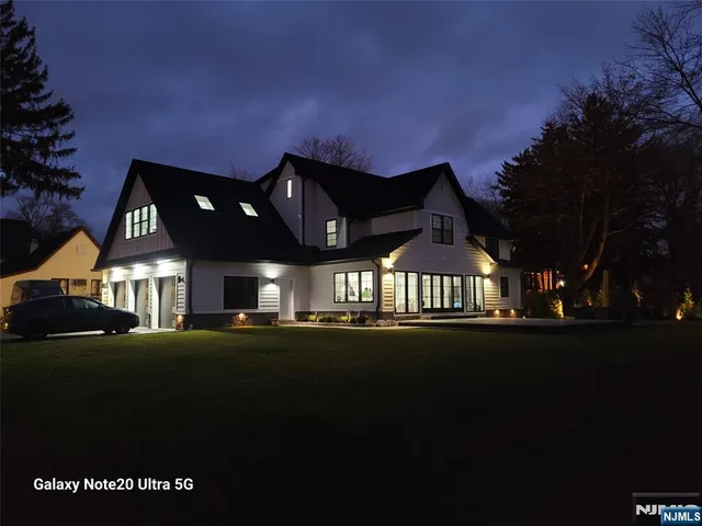 $2,890,000 | 258 County Road, Demarest, NJ 07627