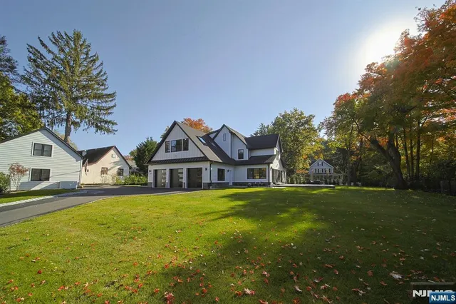 $2,890,000 | 258 County Road, Demarest, NJ 07627