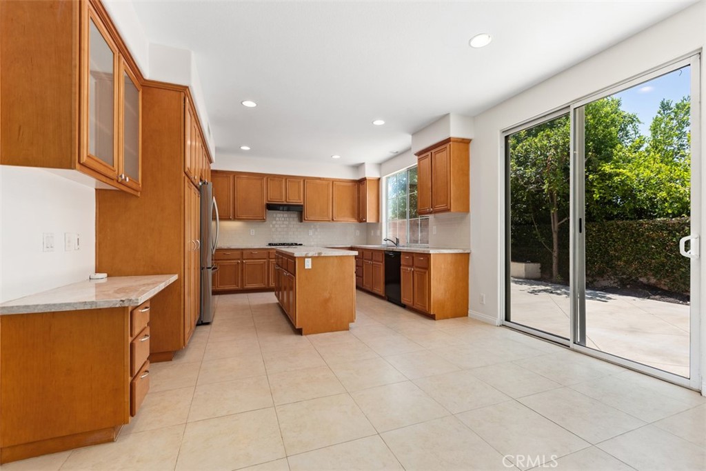82 Laurelhurst Drive Ladera Ranch, CA 92694 - Photo 7 of 31 Gallery Image 7