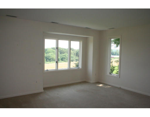 13 Lookout Farm Road Natick, MA 01760 - Photo 11 of 17 Gallery Image 11