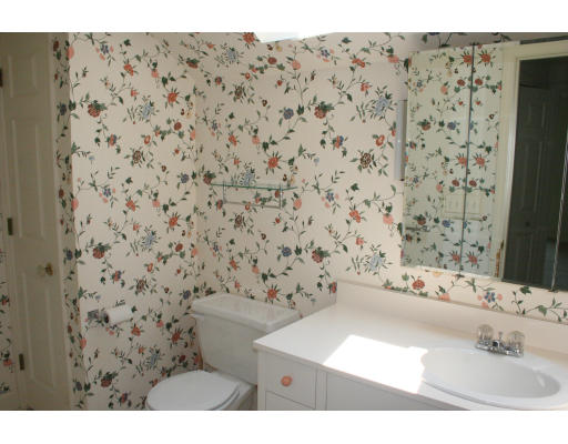 13 Lookout Farm Road Natick, MA 01760 - Photo 12 of 17 Gallery Image 12