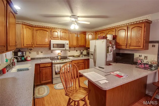 $320,000 | 1211 Fox Lake Drive, Godfrey, IL 62035