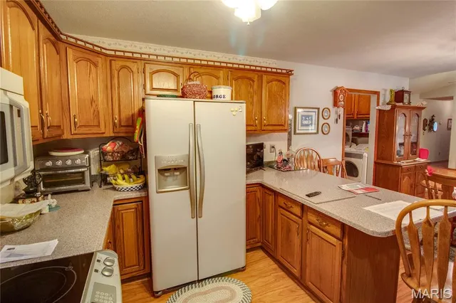 $320,000 | 1211 Fox Lake Drive, Godfrey, IL 62035