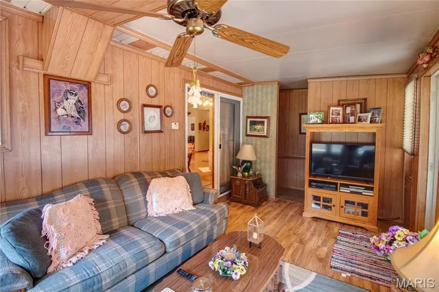 $320,000 | 1211 Fox Lake Drive, Godfrey, IL 62035