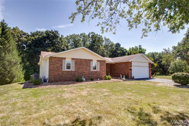 $320,000 | 1211 Fox Lake Drive, Godfrey, IL 62035