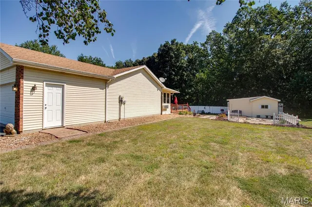 $320,000 | 1211 Fox Lake Drive, Godfrey, IL 62035