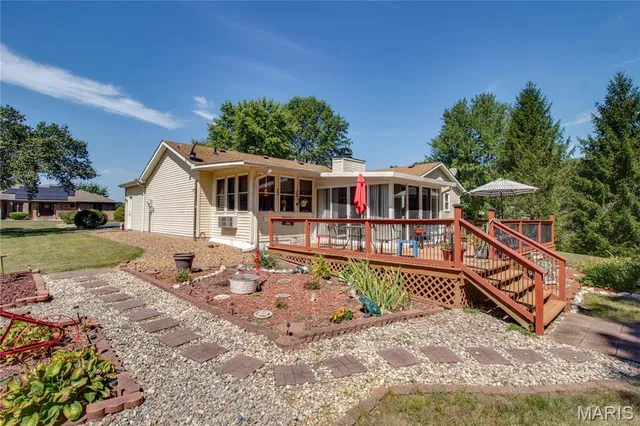 $320,000 | 1211 Fox Lake Drive, Godfrey, IL 62035