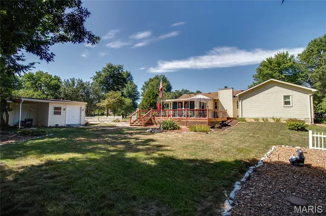 $320,000 | 1211 Fox Lake Drive, Godfrey, IL 62035