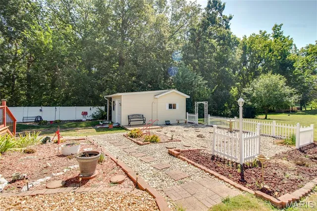 $320,000 | 1211 Fox Lake Drive, Godfrey, IL 62035