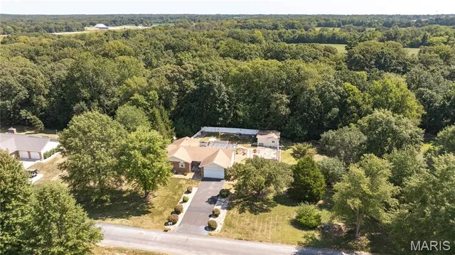 $320,000 | 1211 Fox Lake Drive, Godfrey, IL 62035