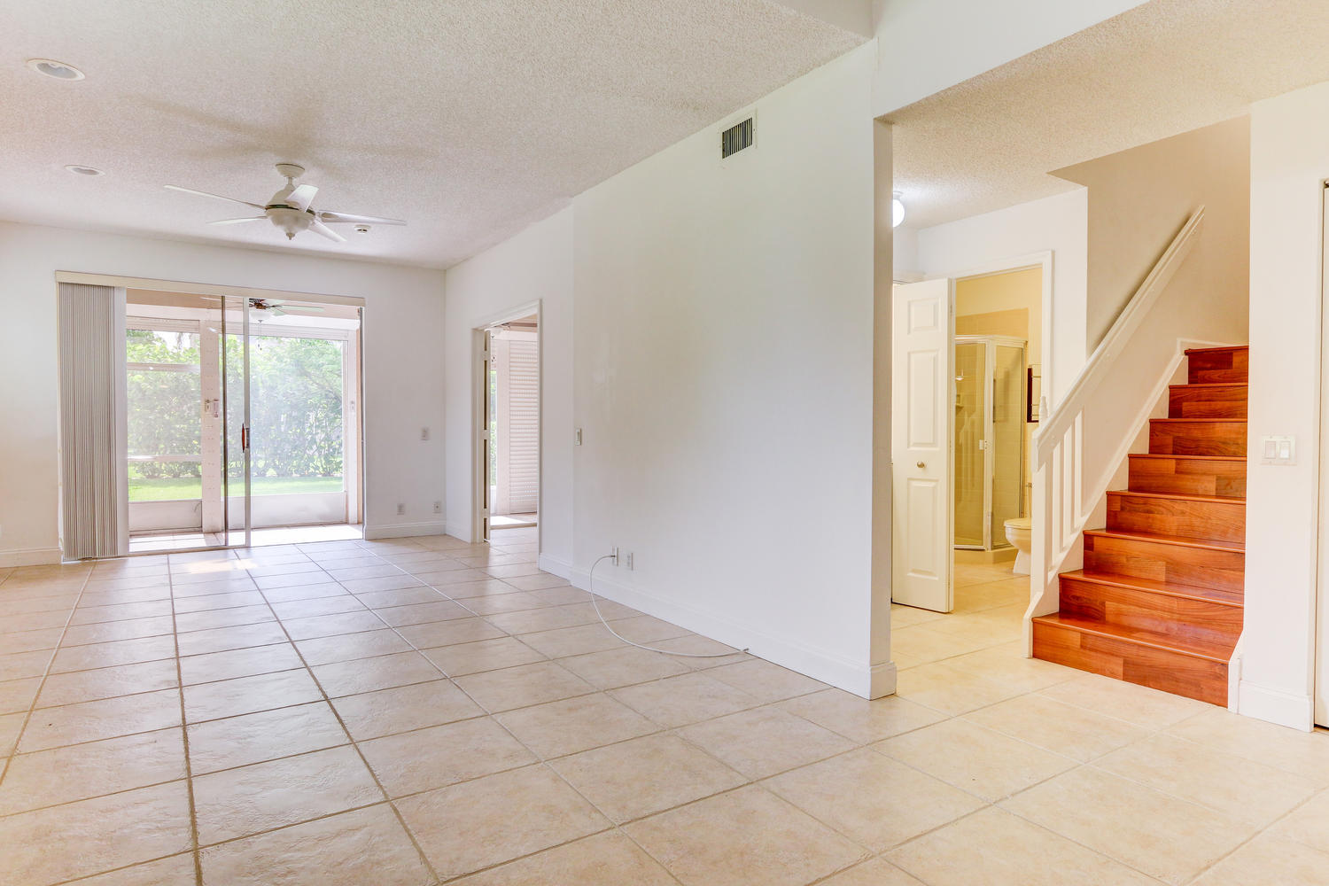 6788 Via Regina Boca Raton, FL 33433 - Photo 3 of 21 6788 Via Regina Boca Raton FL-large-003-