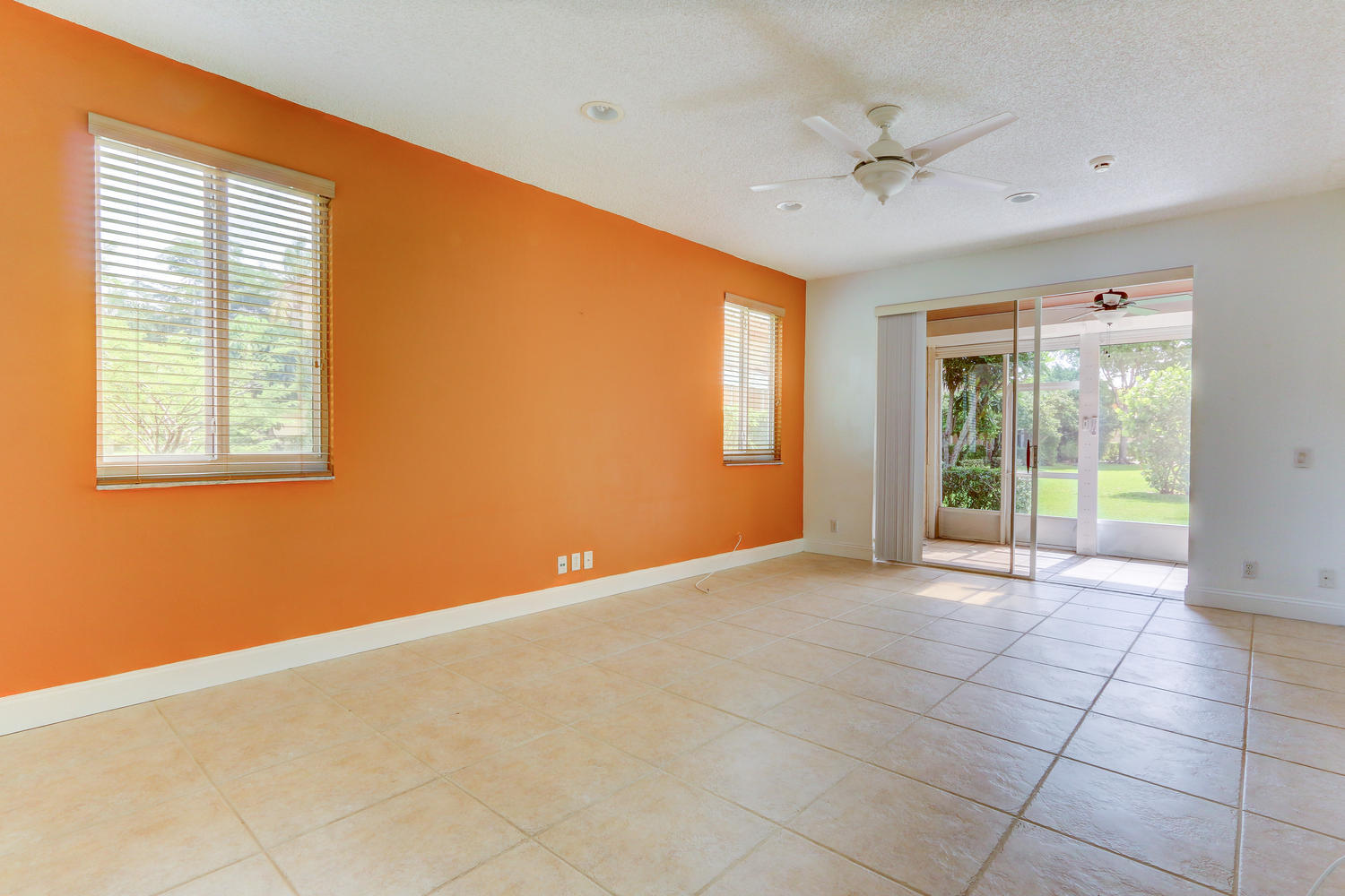 6788 Via Regina Boca Raton, FL 33433 - Photo 5 of 21 6788 Via Regina Boca Raton FL-large-005-
