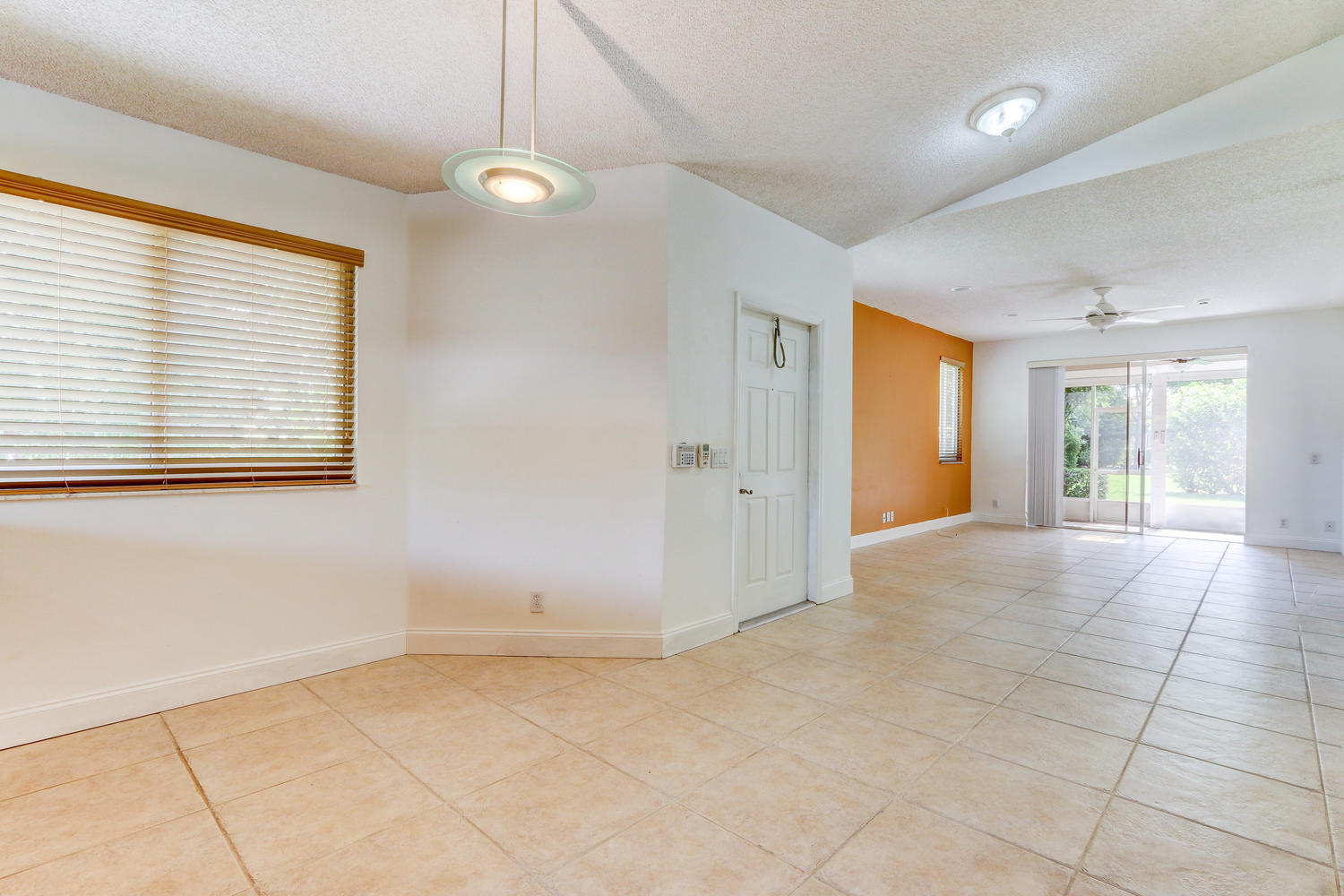 6788 Via Regina Boca Raton, FL 33433 - Photo 7 of 21 6788 Via Regina Boca Raton FL-large-007-