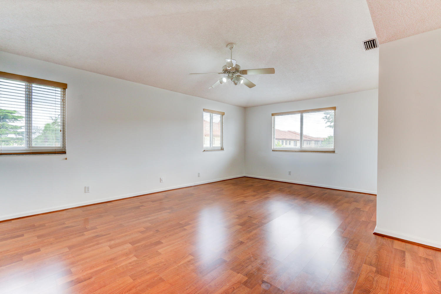 6788 Via Regina Boca Raton, FL 33433 - Photo 10 of 21 6788 Via Regina Boca Raton FL-large-010-