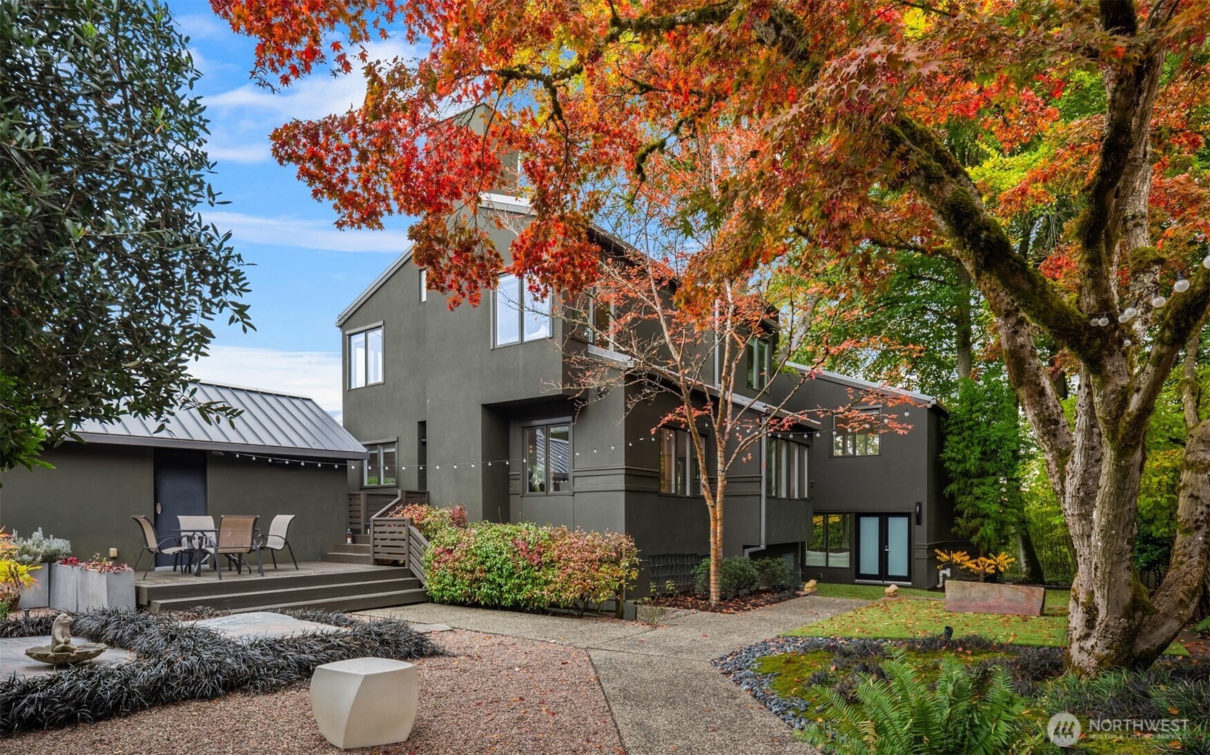 1615 39th Avenue East Seattle, WA 98112 - Photo 13 of 32