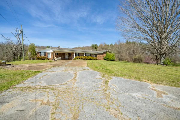 $319,900 | 2980 Clifton Turnpike, Waynesboro, TN 38485