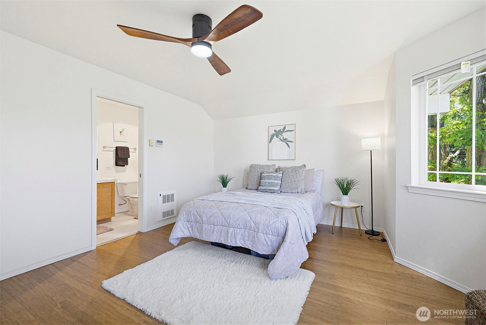 1141 North 93rd Street, Unit B Seattle, WA 98103 - Photo 19 of 30