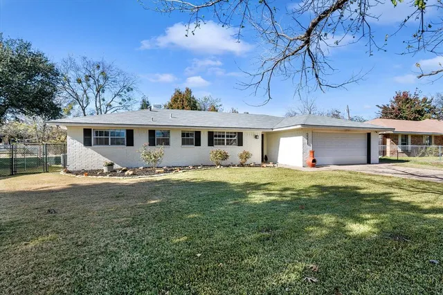 $259,999 | 3300 Purdue Drive, Corsicana, TX 75110