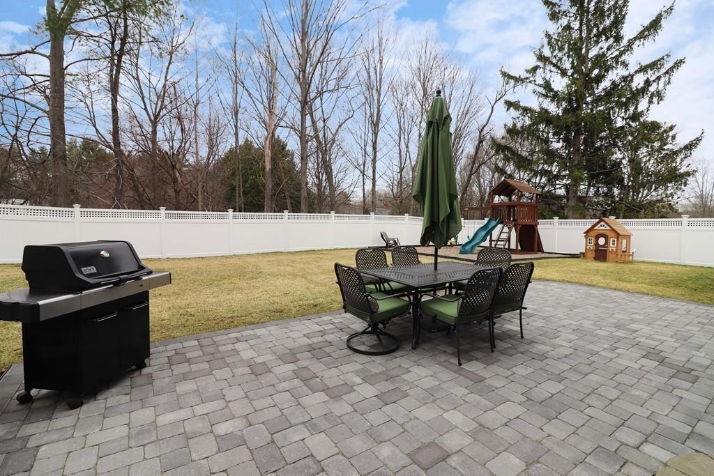 6 Hart Road Lynnfield, MA 01940 - Photo 39 of 42 Gallery Image 39