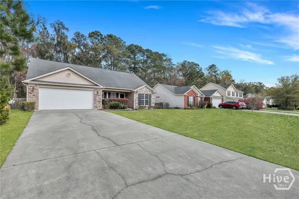 $2,300 | 1506 Bradley Boulevard, Savannah, GA 31419