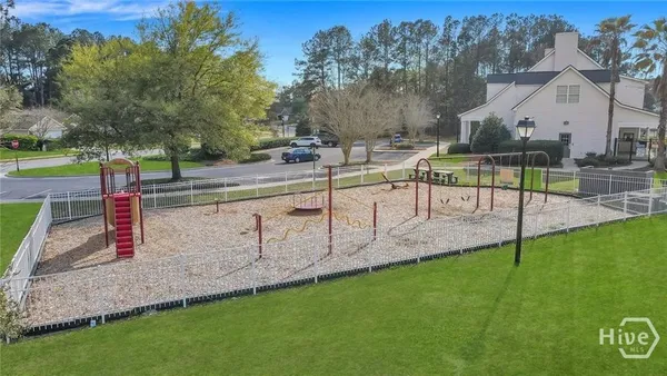 $2,300 | 1506 Bradley Boulevard, Savannah, GA 31419