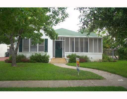402 Atlantic Street Corpus Christi, TX 78404 - Photo 1 of 9 a house view with a garden space