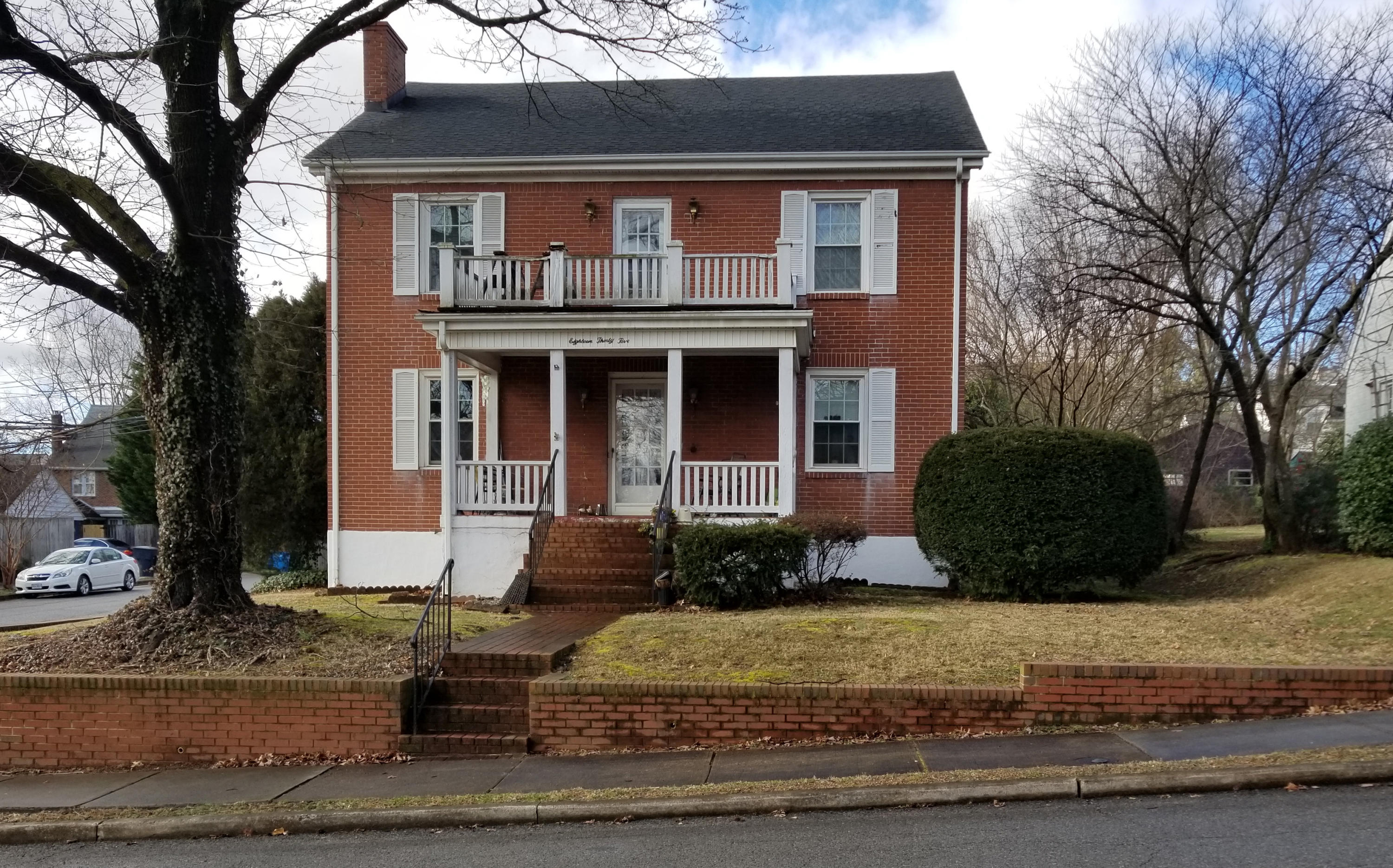 1835 Sheffield Road Southwest Roanoke, VA 24015 - Photo 1 of 30 Main Photo