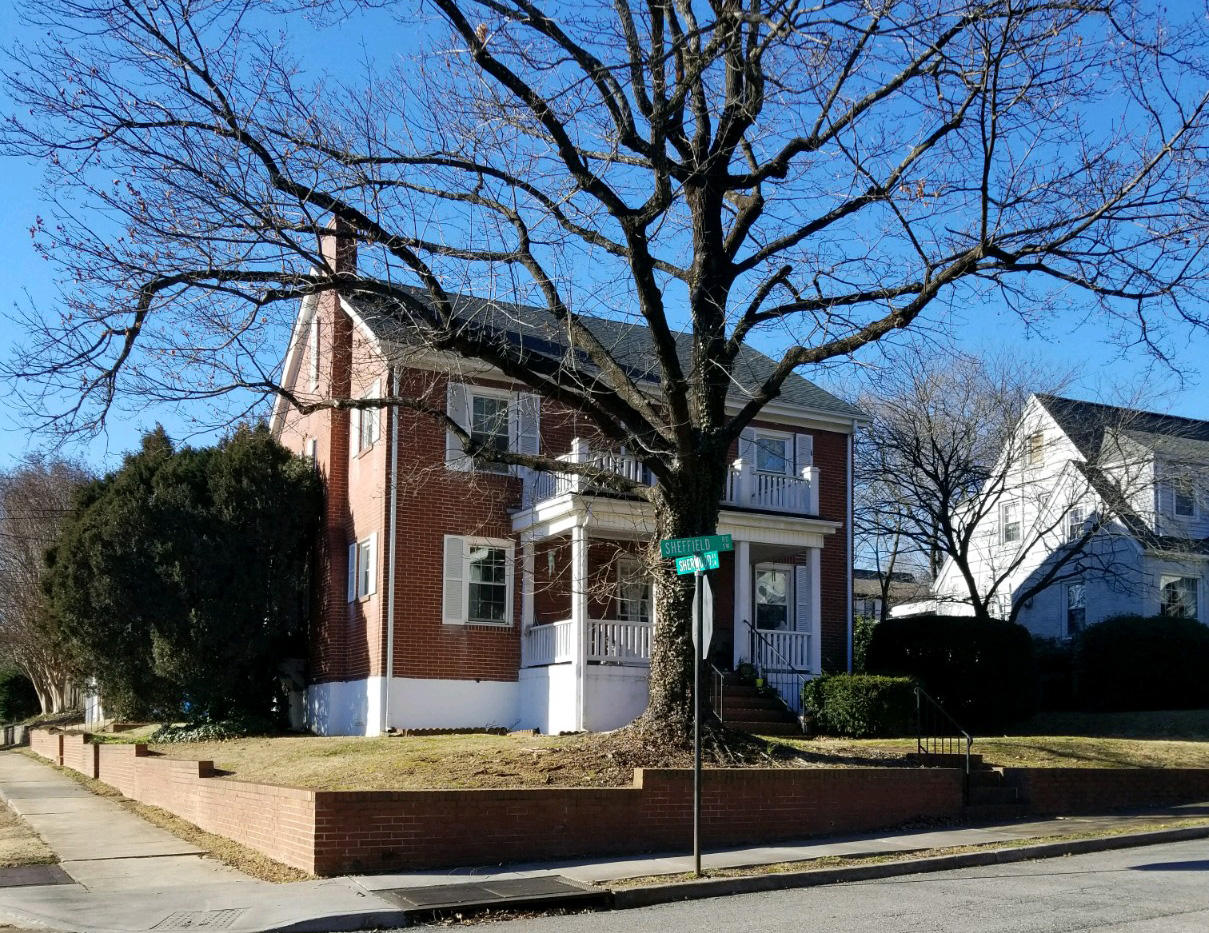 1835 Sheffield Road Southwest Roanoke, VA 24015 - Photo 2 of 30 Front of Home_cropped