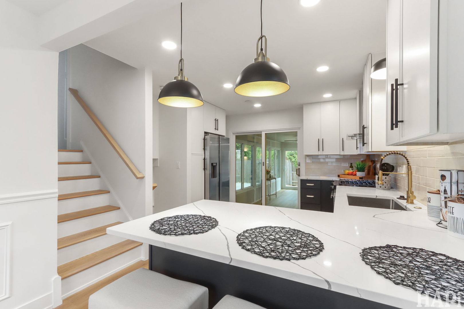 1942 Trail Ridge Street Arlington Heights, IL 60004 - Photo 7 of 38