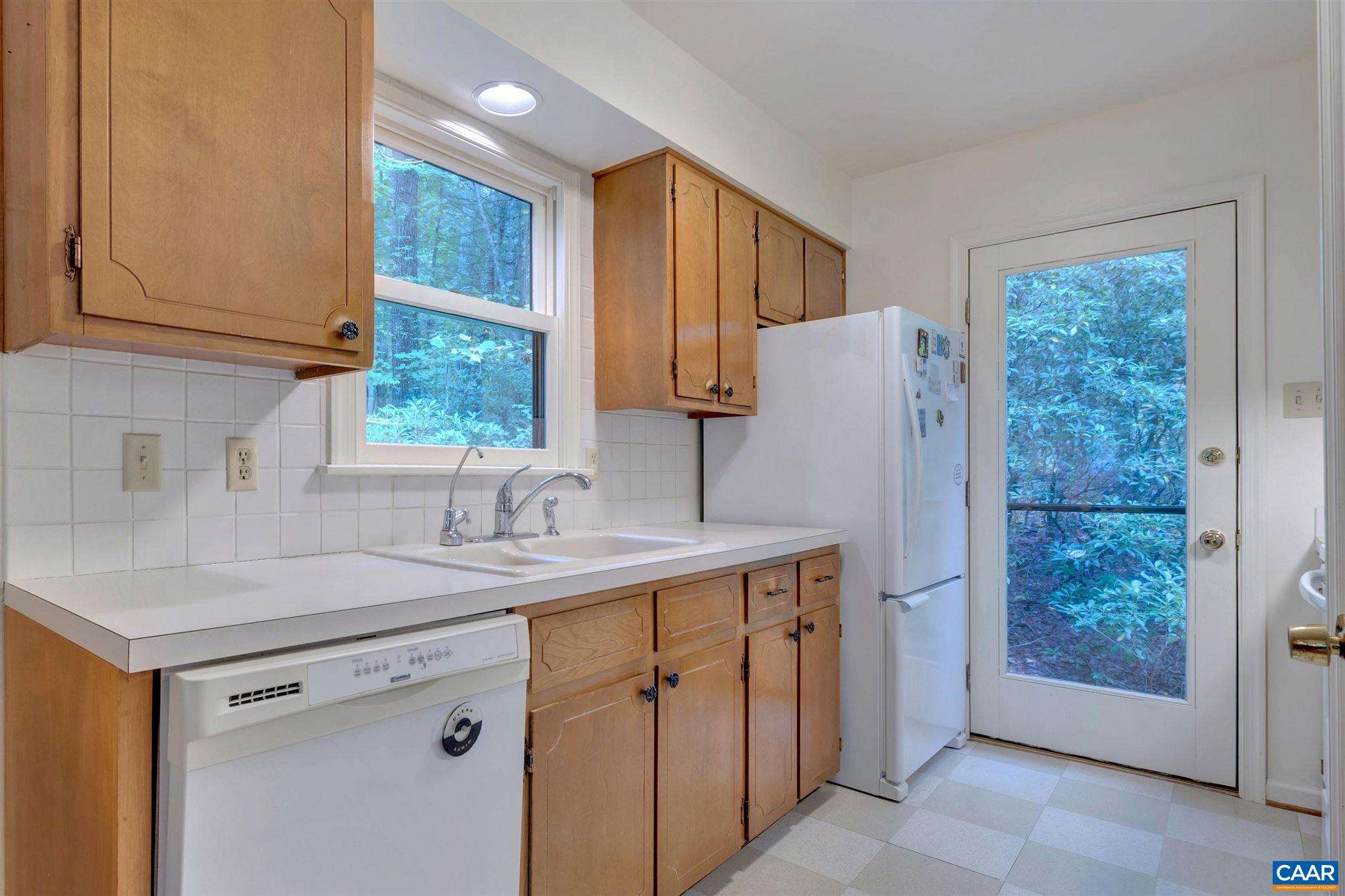 2957 Catlett Road Charlottesville, VA 22901 - Photo 6 of 35 Gallery Image 6