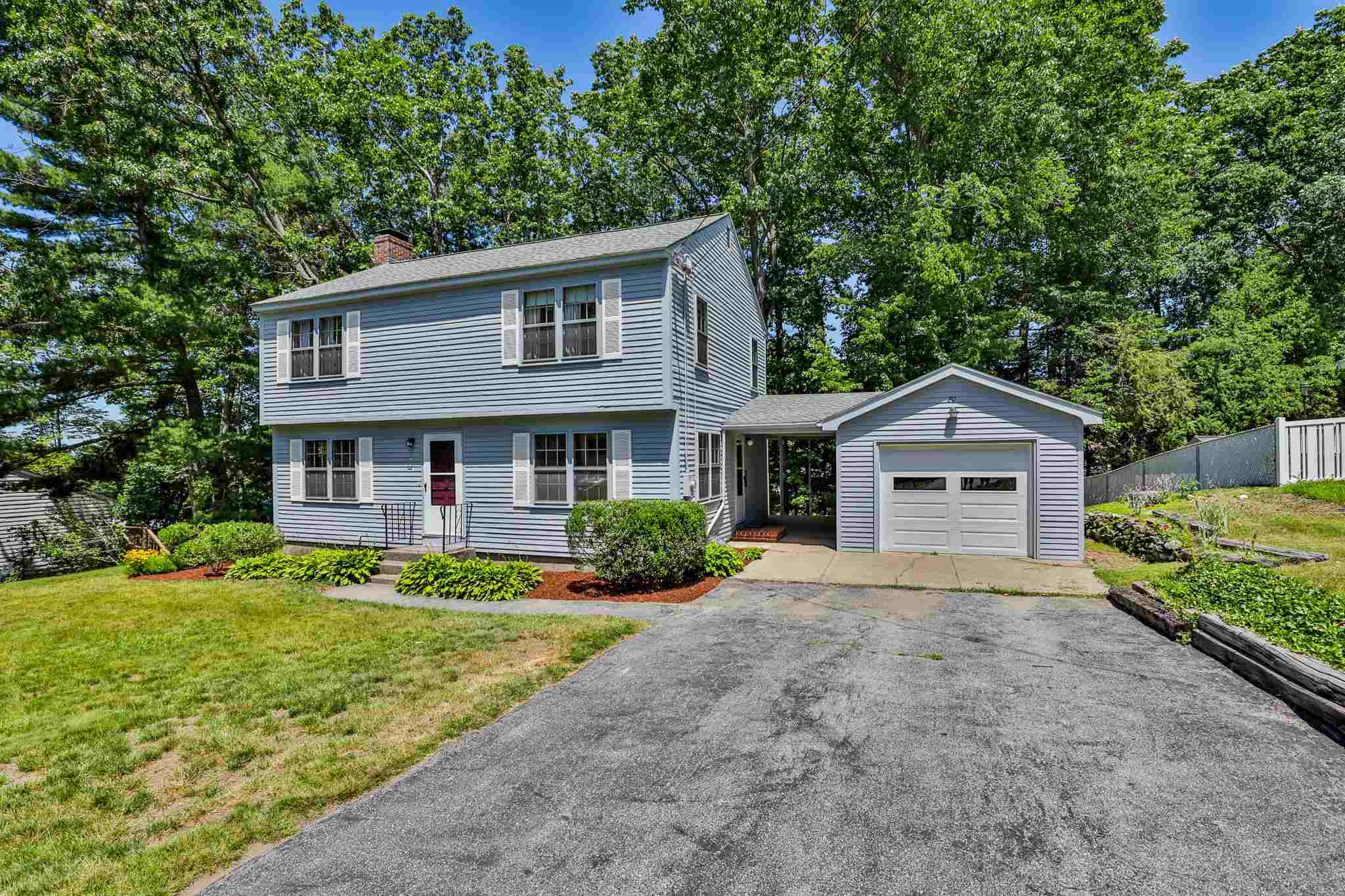 20 Bryant Road Nashua, NH 03062 - Photo 3 of 29