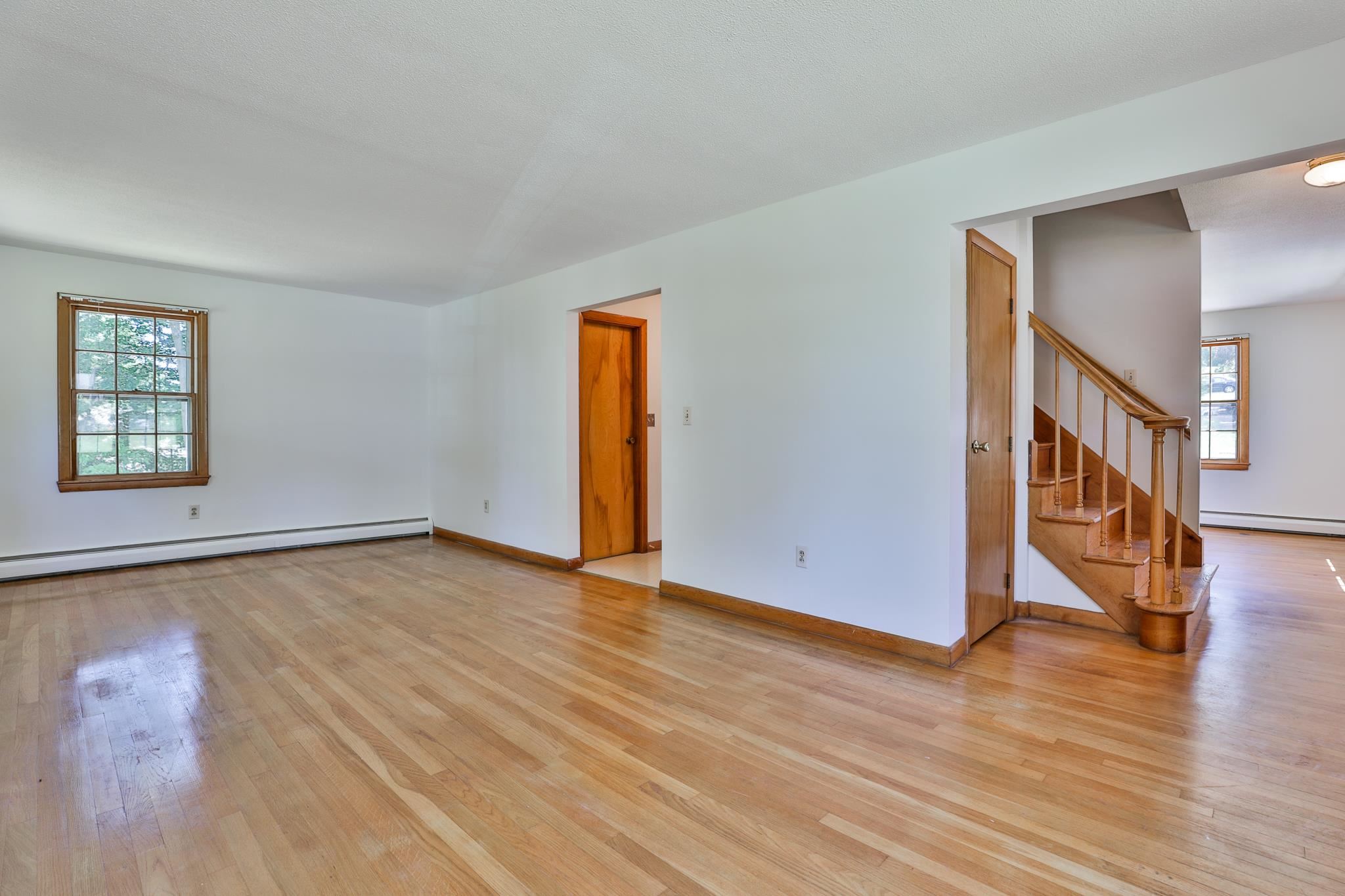 20 Bryant Road Nashua, NH 03062 - Photo 8 of 29