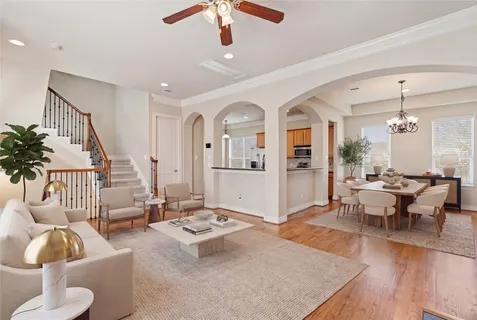 $429,900 | 2830 Sherwin Street, Houston, TX 77007