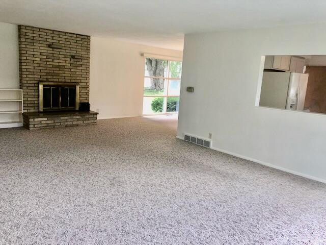 2701 Rapids Drive Racine, WI 53404 - Photo 7 of 15 2701 Great Room 3