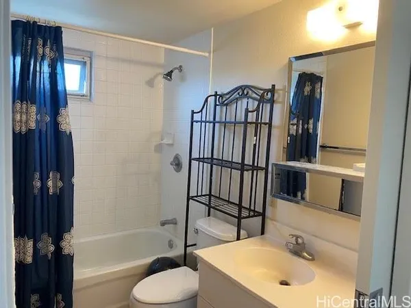 $2,000 | 94-979 Kau'Olu Place, Unit 1102, Waipahu, HI 96797