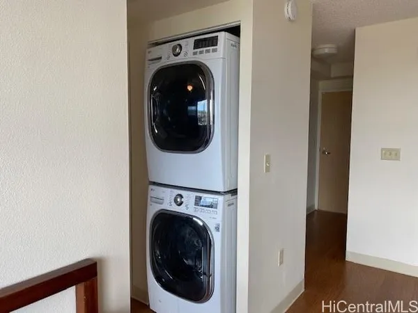 $2,000 | 94-979 Kau'Olu Place, Unit 1102, Waipahu, HI 96797