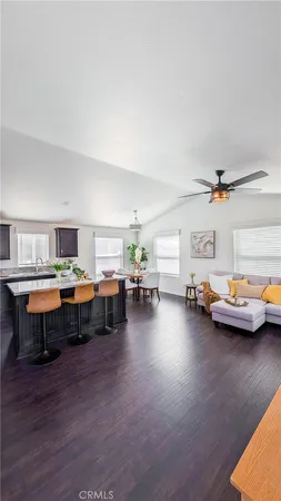 $288,900 | 400 East Arbor Street, Unit 1, Long Beach, CA 90805