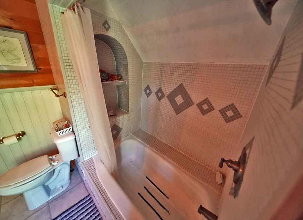 298 Framngham Road Littleton, ME 04730 - Photo 17 of 95 tiled-bathtub-shower