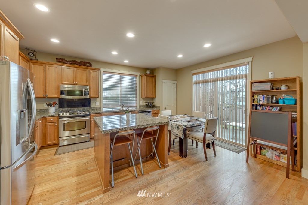 3816 168th Place Southeast Bothell, WA 98012 - Photo 8 of 25 Gallery Image 8