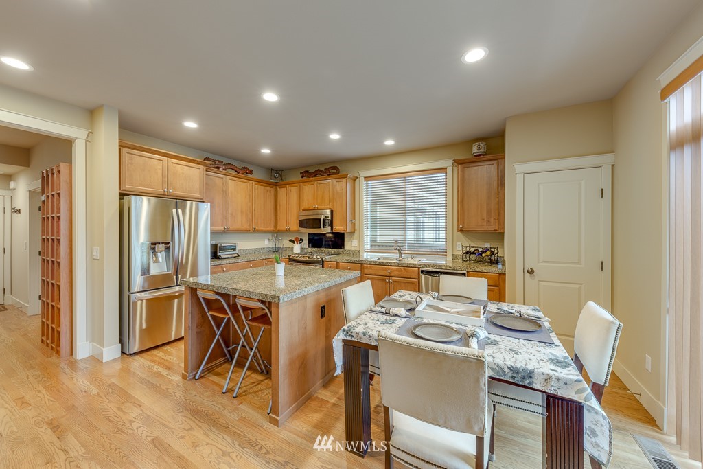 3816 168th Place Southeast Bothell, WA 98012 - Photo 9 of 25 Gallery Image 9