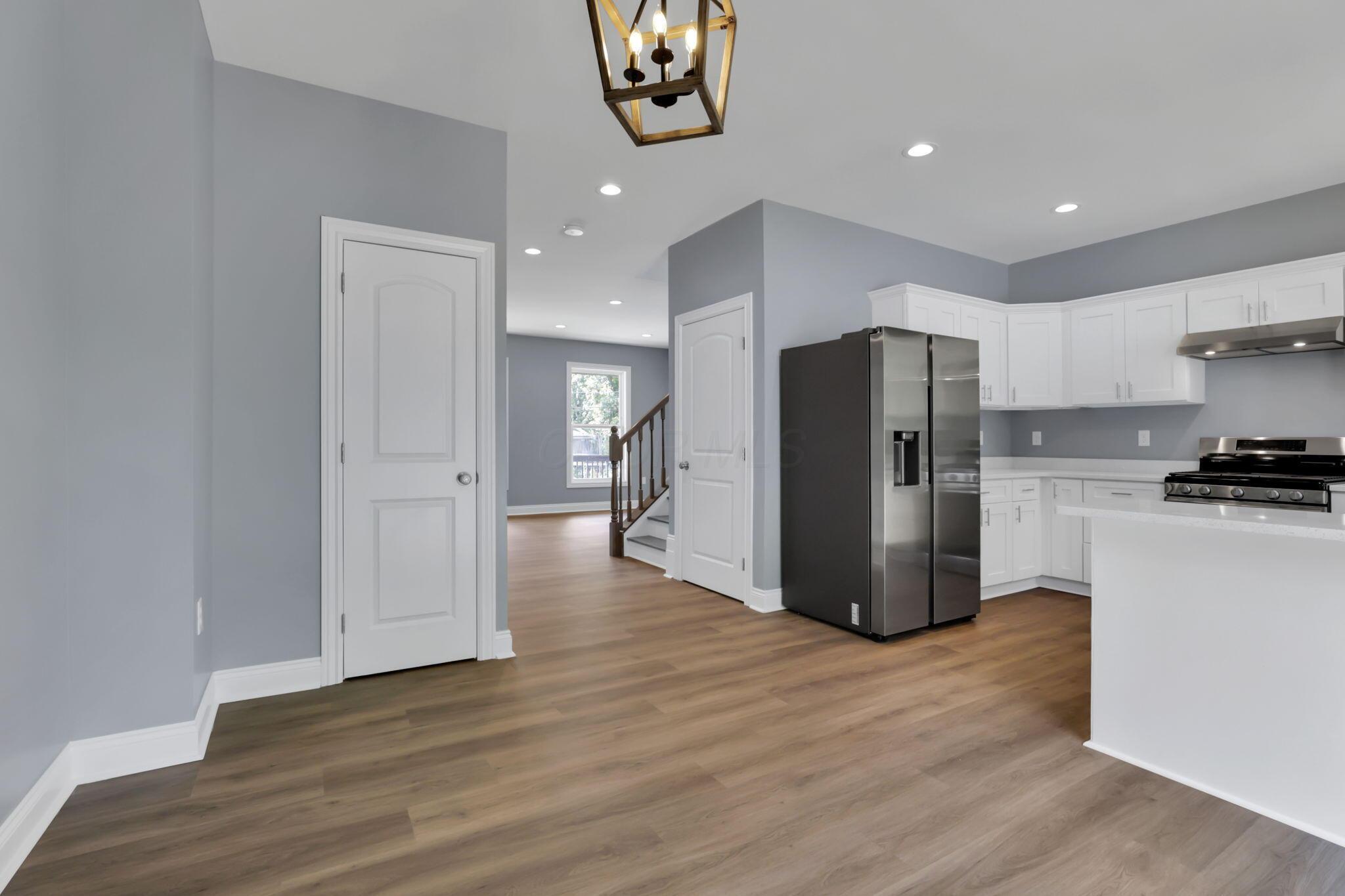 3254 Dover Road Columbus, OH 43204 - Photo 16 of 51 22-web-or-mls-011A9340
