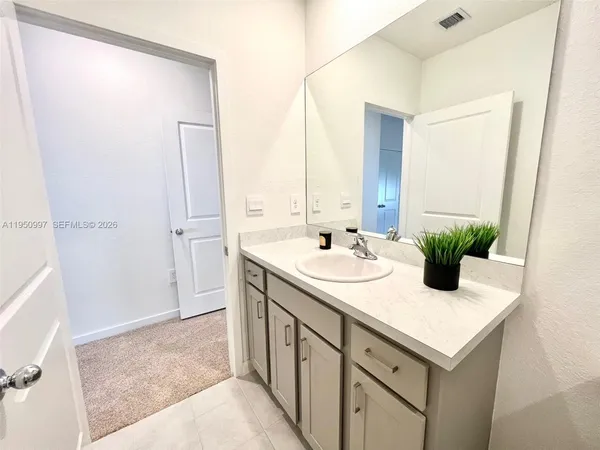 $2,900 | 429 Northeast 12th Street, Florida City, FL 33034